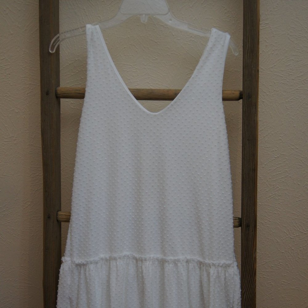 White drop waist sleeveless dress; size S. New